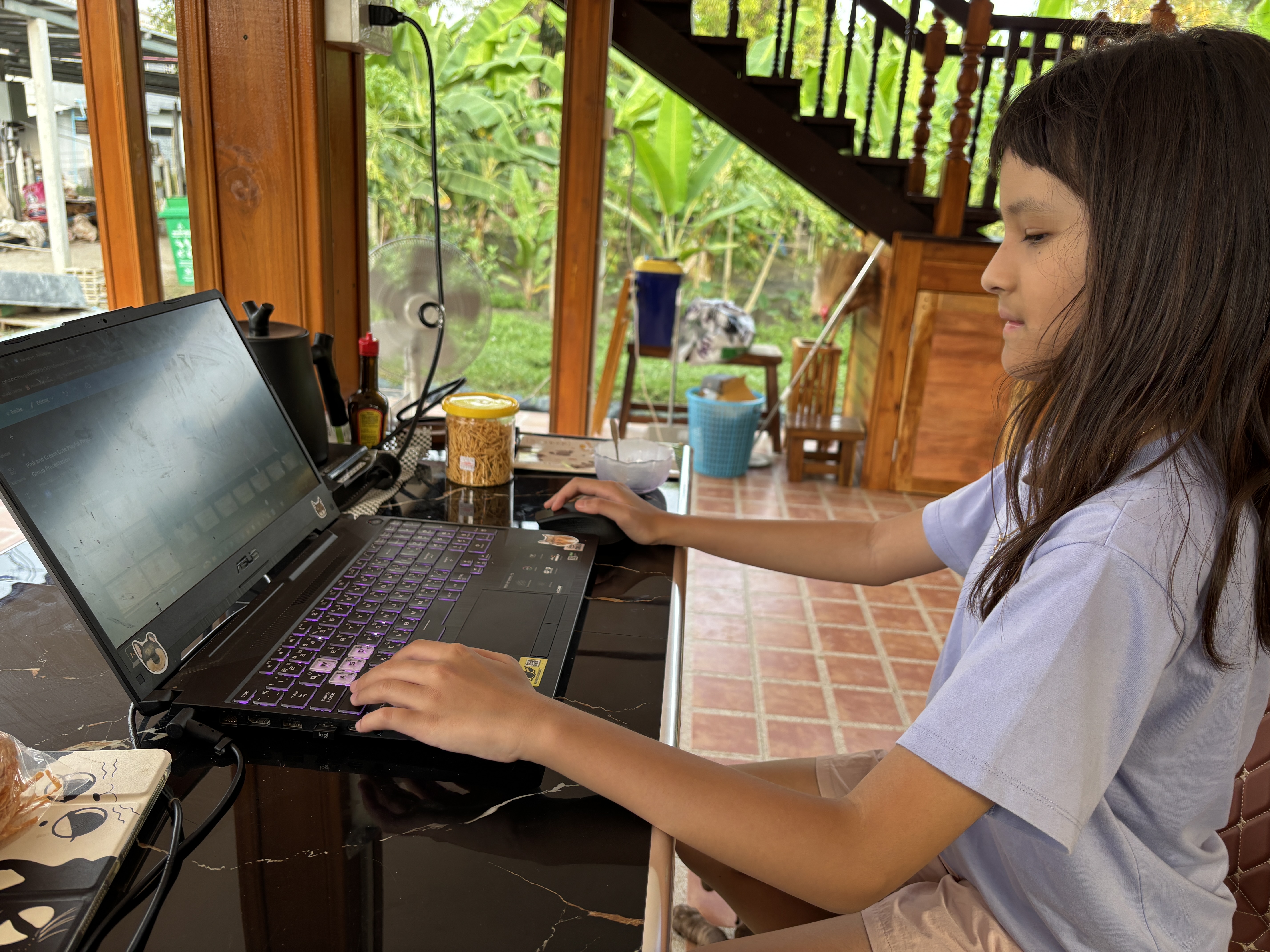 ฝึกพิมพ์ภาษาอังกฤษ และภาษาไทยจากคอมพิวเตอร์ เผยแพร่ผ่าน Youtube