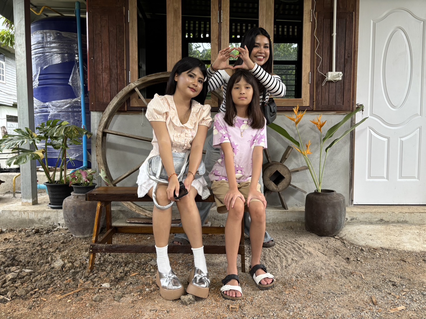 เยี่ยมบ้านกับพี่ๆ