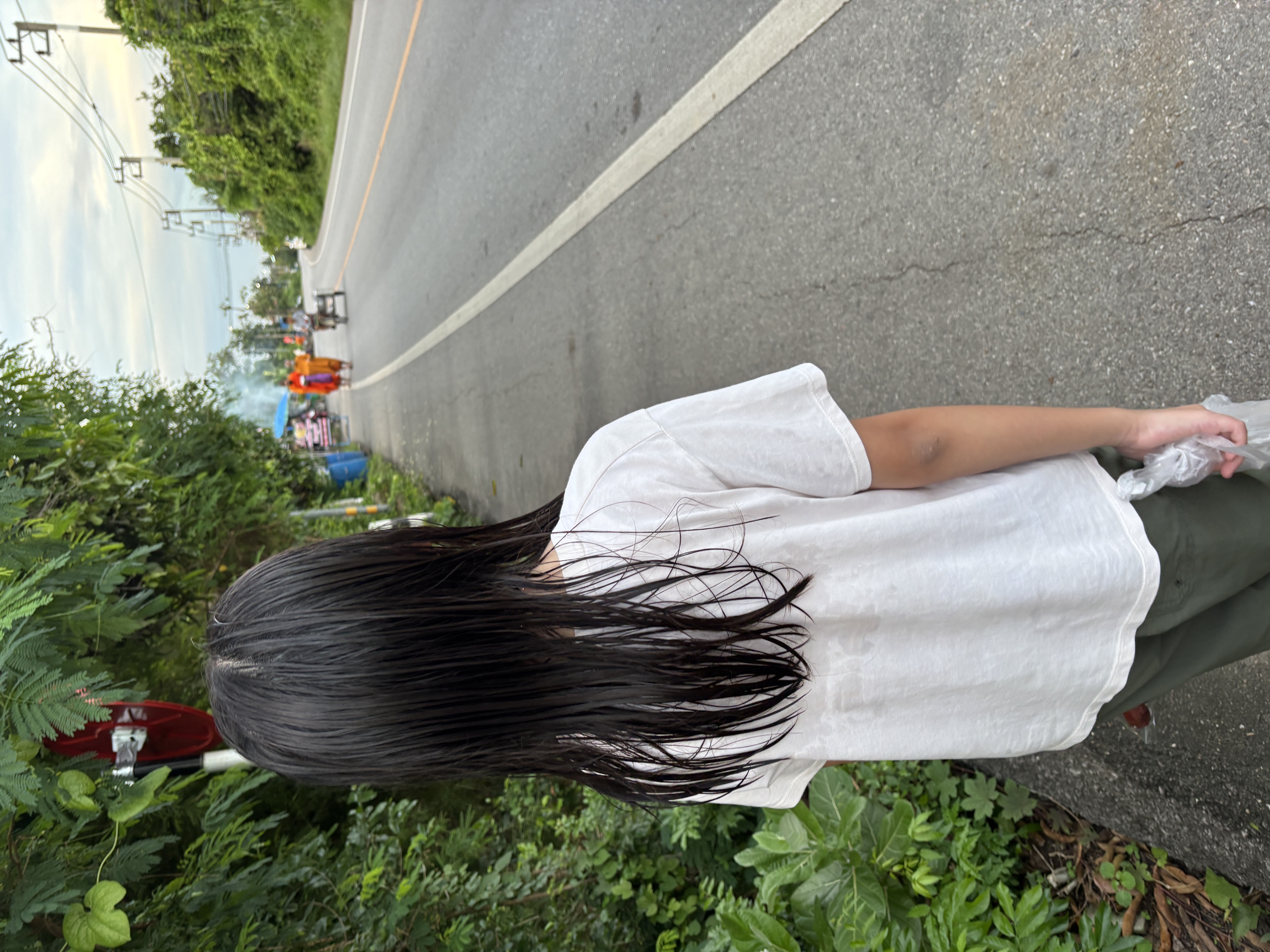 ใส่บาตร