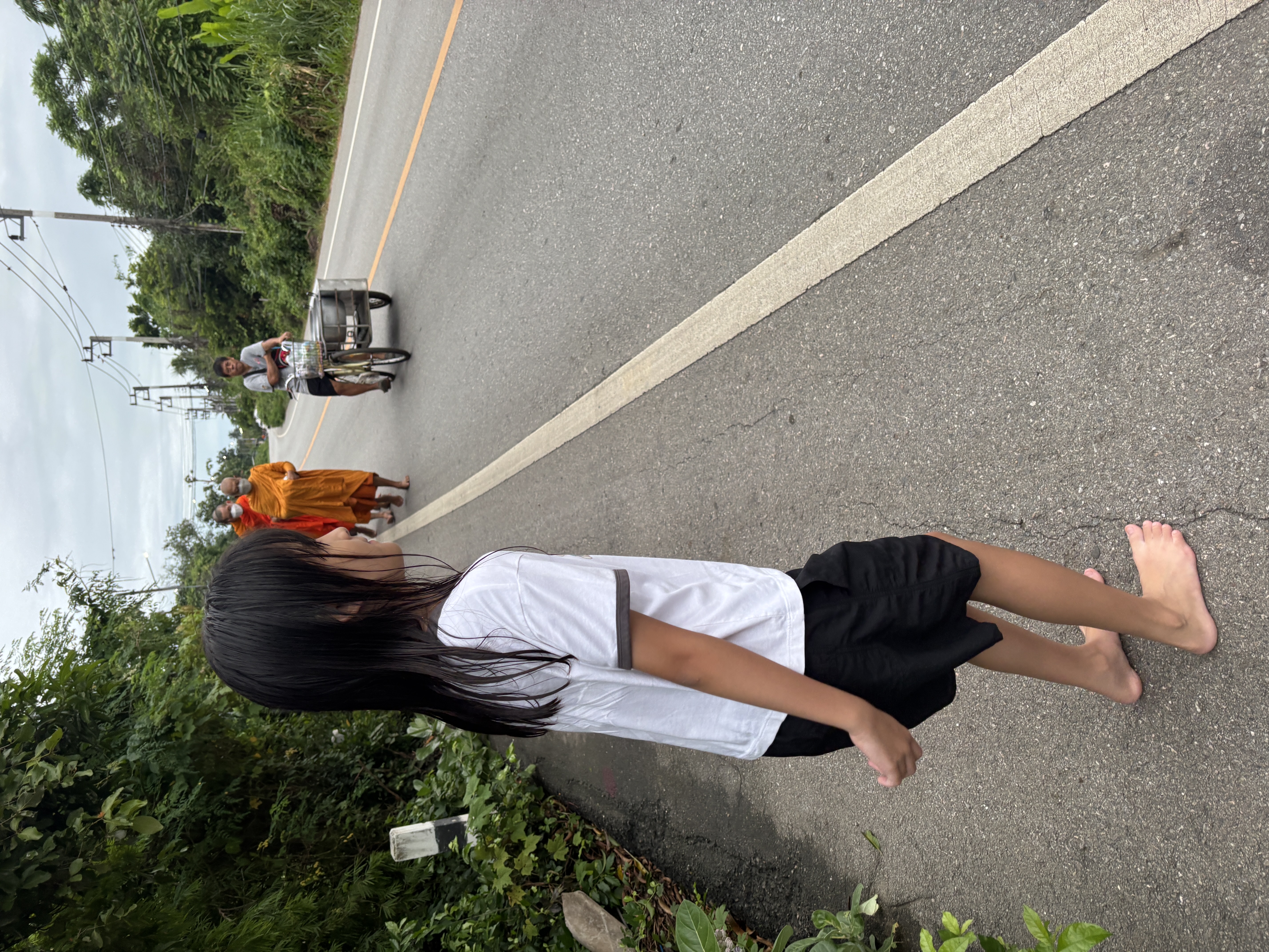 ใส่บาตร