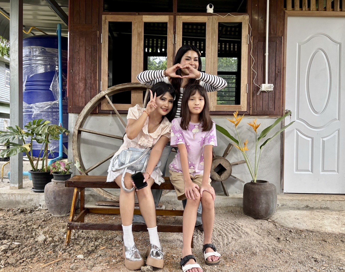 เยี่ยมบ้านกับพี่ๆ