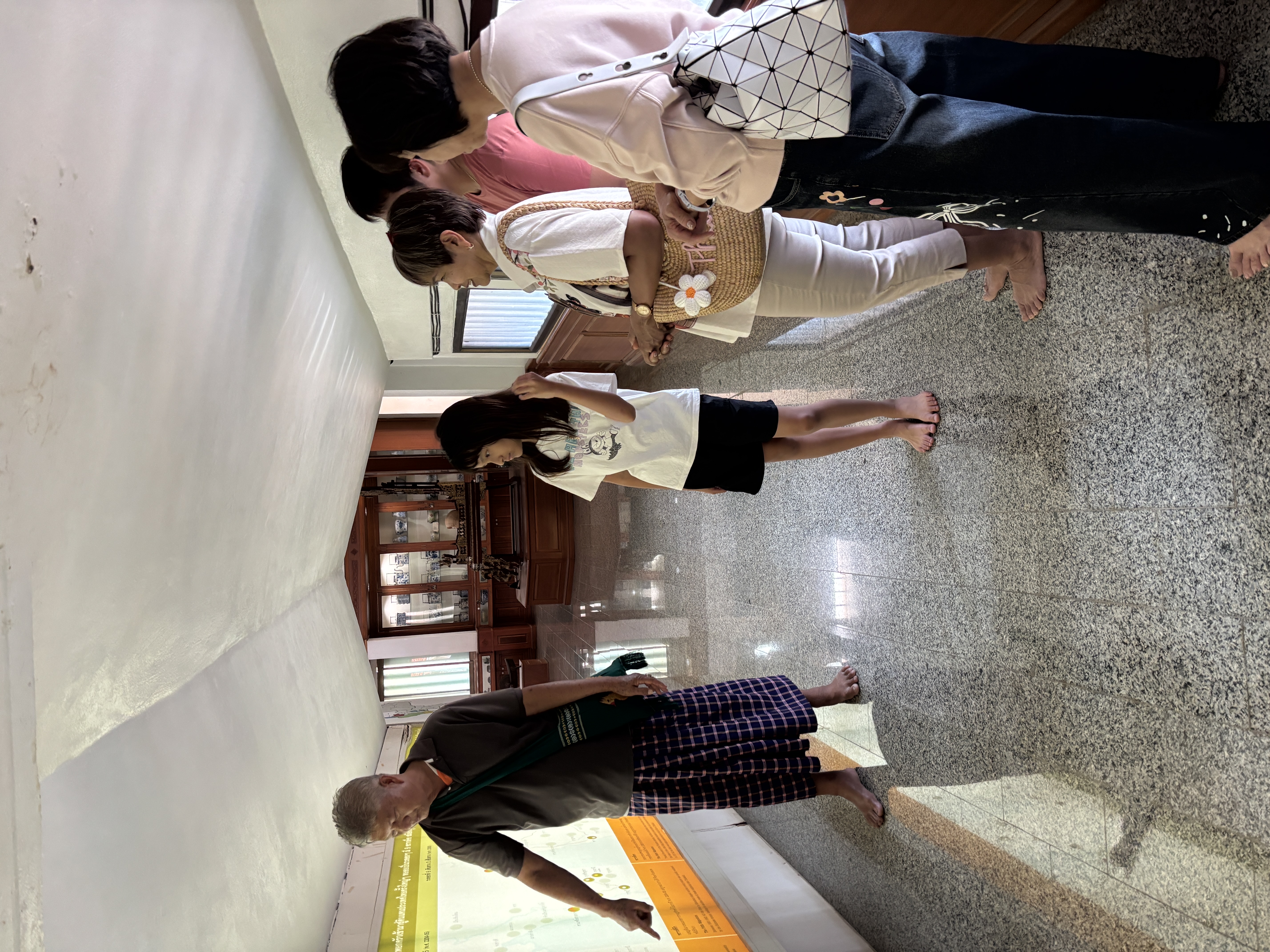 พิพิธภัณฑ์พื้นบ้านวัดม่วง